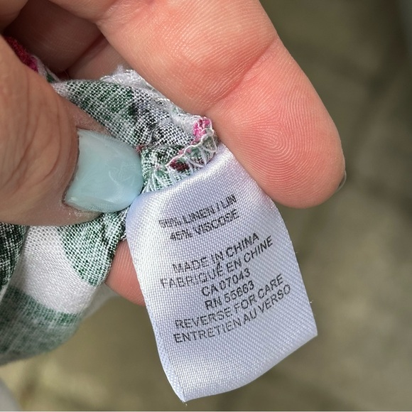 Paraphrase Floral Dress with Red and Pink Accents - Picture 6 of 6